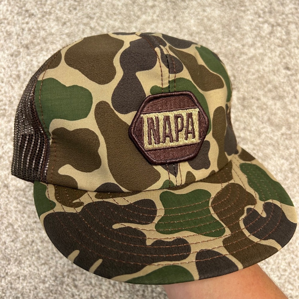 Vintage NAPA Camo Trucker Hat Snapback Louisville MFG Co USA Mesh Back Patch